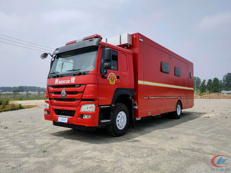 重汽豪沃T5G宿營車(24人)