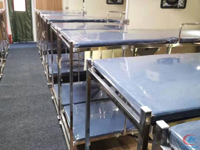 重汽后雙橋宿營車