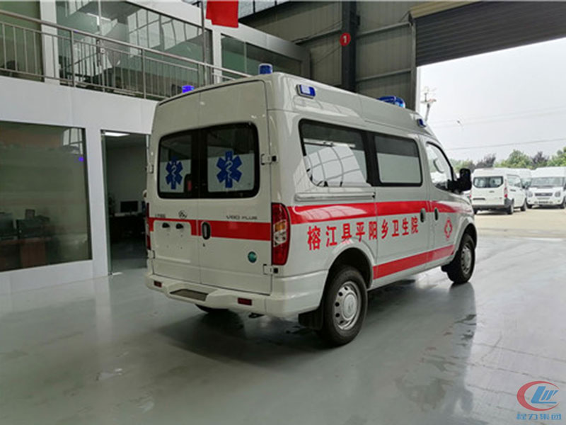 大通V80短軸中頂國六救護車