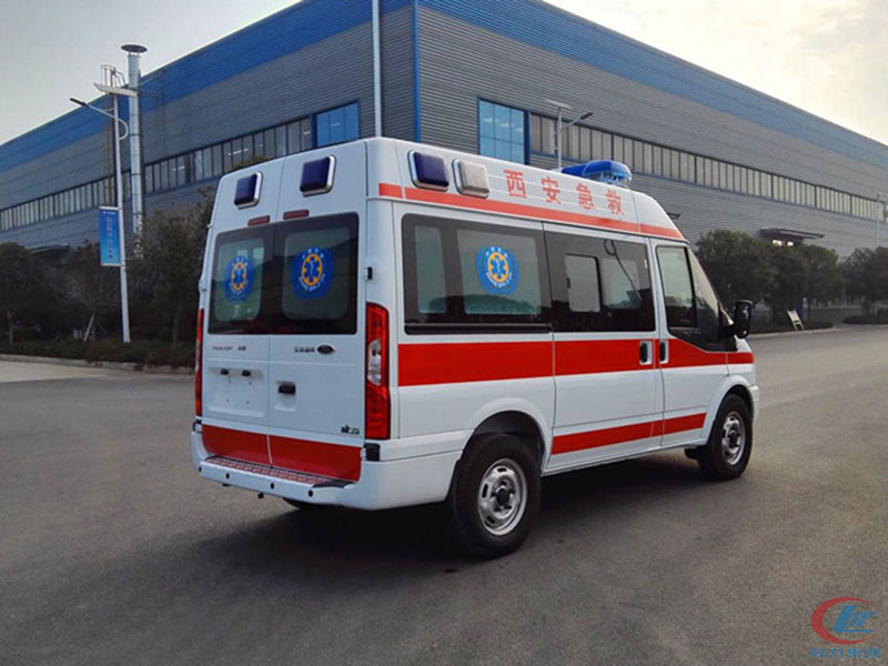 福特V348短軸中頂國六救護車