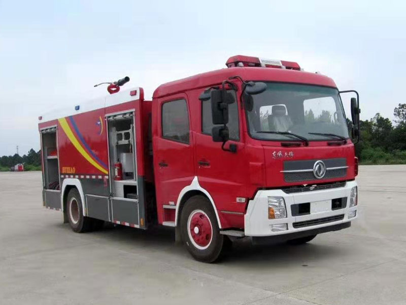 東風天錦泡沫消防車