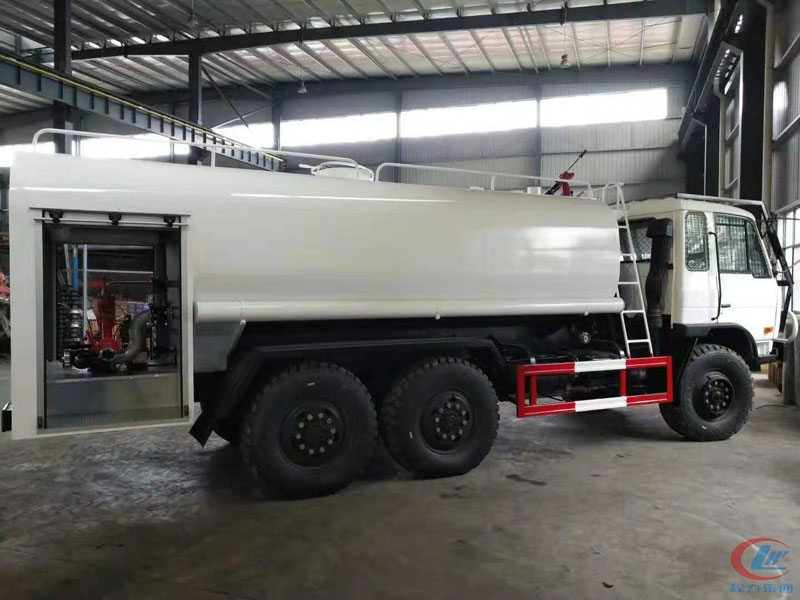 程力集團(tuán)工程搶險(xiǎn)消防車