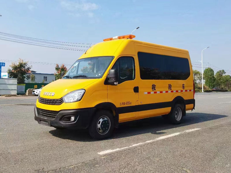 國六依維柯歐勝救險車