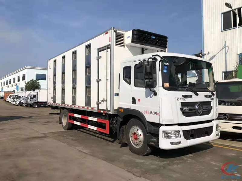 東風多利卡D9畜禽運輸車-D9七米運豬車