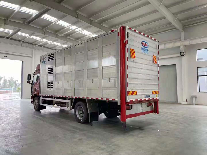 國六解放J6畜禽運輸車