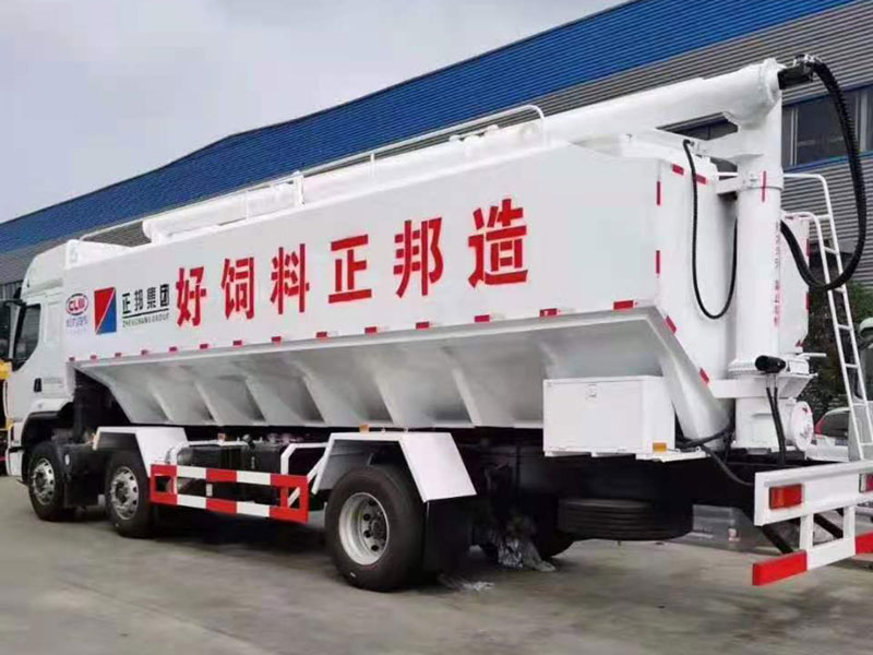 國六東風柳汽乘龍小三軸30方散裝飼料車