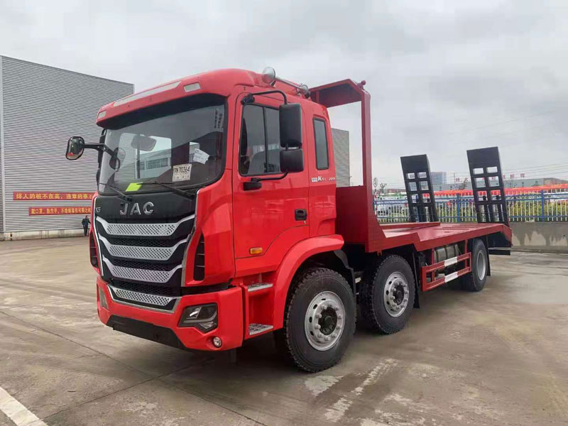 國六江淮小三軸平板運輸車