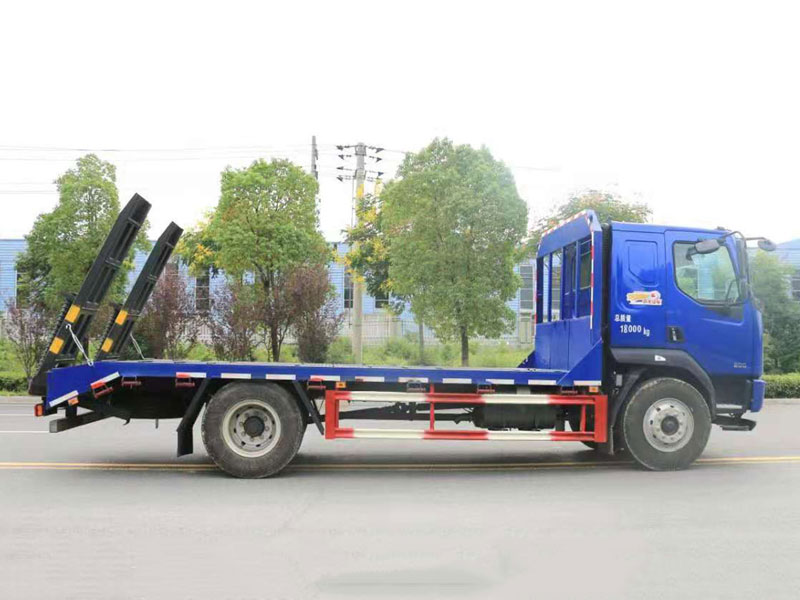 國六東風柳汽乘龍單橋平板運輸車