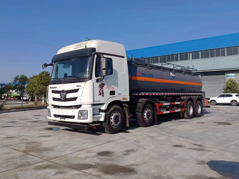 國(guó)六福田歐曼前四后八化工車(chē)