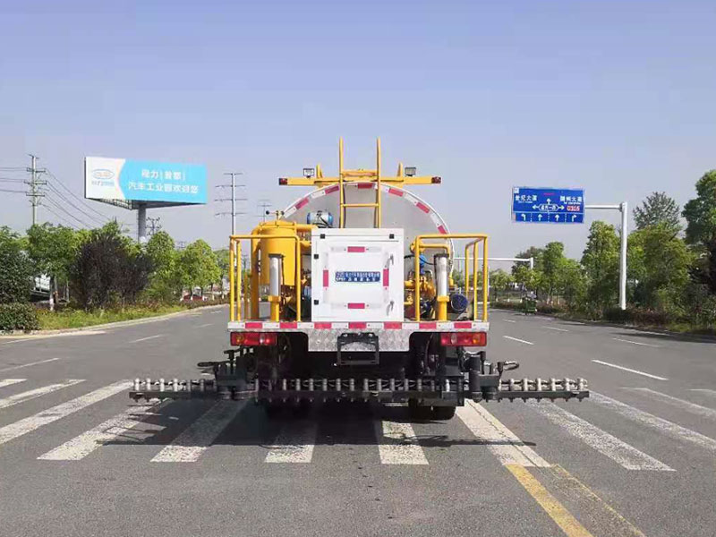 國六東風華神6.3立方智能型瀝青灑布車