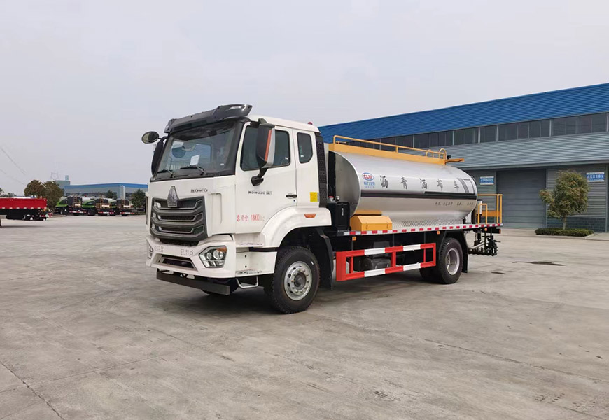 國六重汽12立方瀝青灑布車