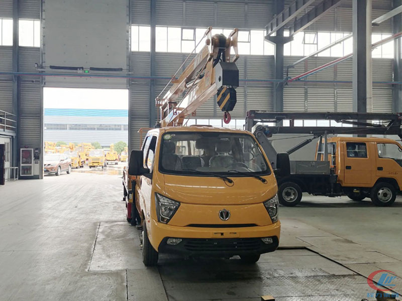 國六飛碟締途雙排座13.5米藍牌高空作業車