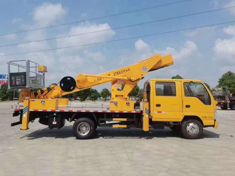 國六五十鈴雙排27米高空作業(yè)車