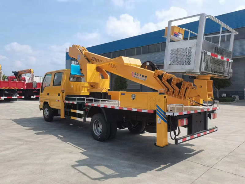 國六五十鈴雙排27米高空作業(yè)車