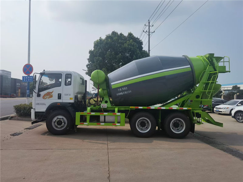 國六重汽豪曼8方攪拌車