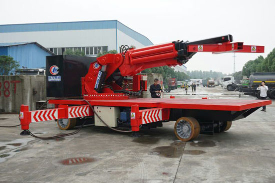 程力研制開(kāi)發(fā)新品“干式掃路車”