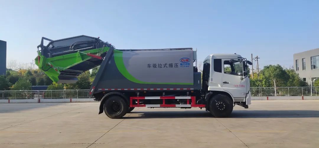 經驗交流:樹旗幟立標桿,學先進謀發展----程力汽車制造有限公司創新創業先進事跡引發企業比、學、趕、幫、超及勇拼搏敢作為的熱潮