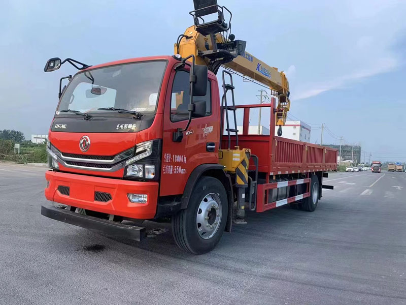 東風(fēng)D8多利卡國六隨車吊