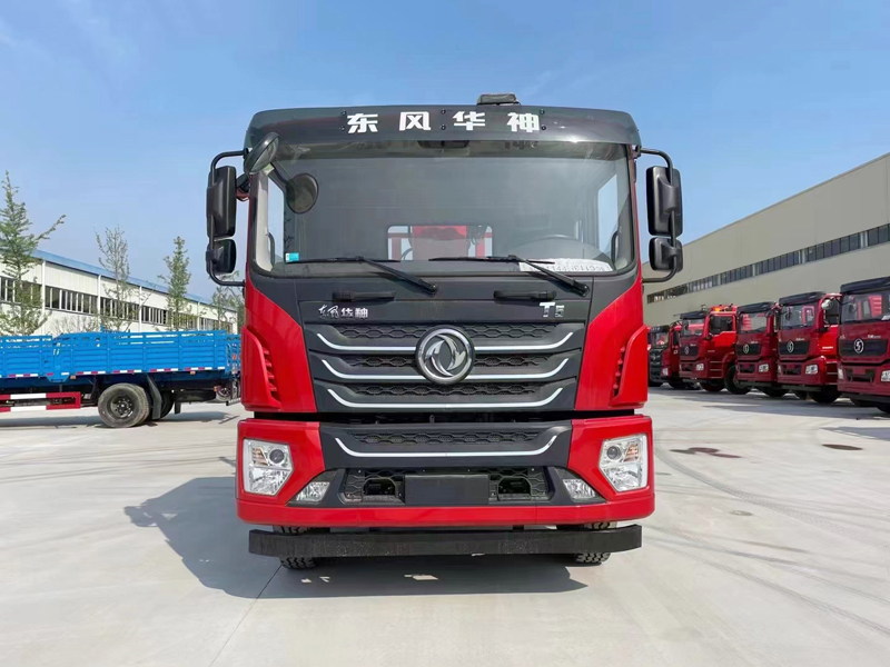 東風華神T5國六后雙橋隨車吊