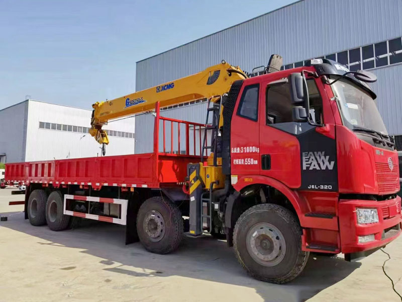 國(guó)六解放J6P前四后八隨車吊