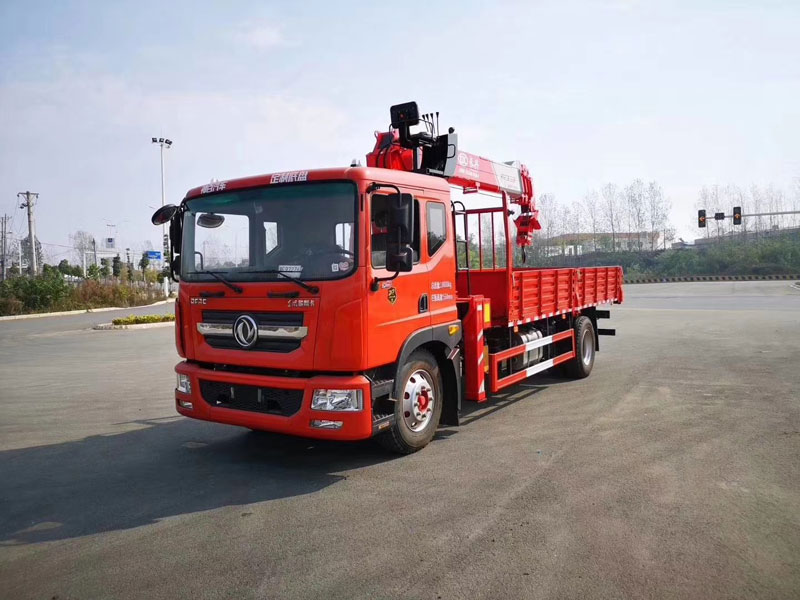 東風(fēng)多利卡D9國六玉柴200馬力隨車吊