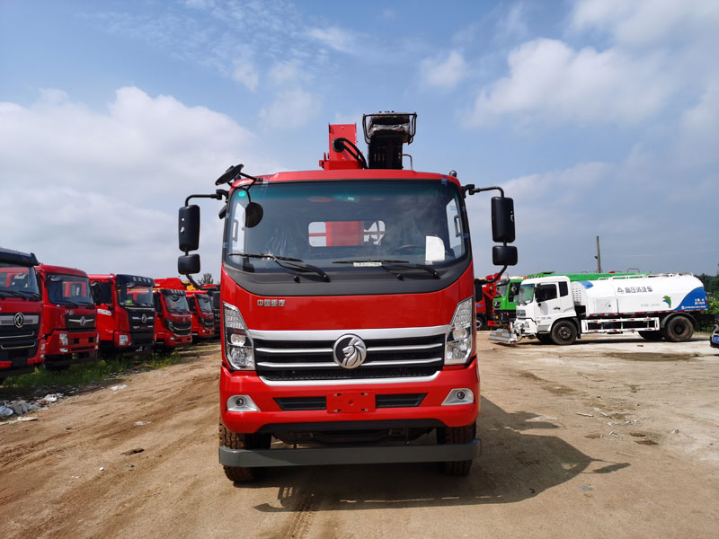 重汽王牌單橋單排隨車吊