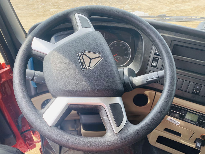 重汽豪沃MAX硬漢8噸五節臂隨車吊