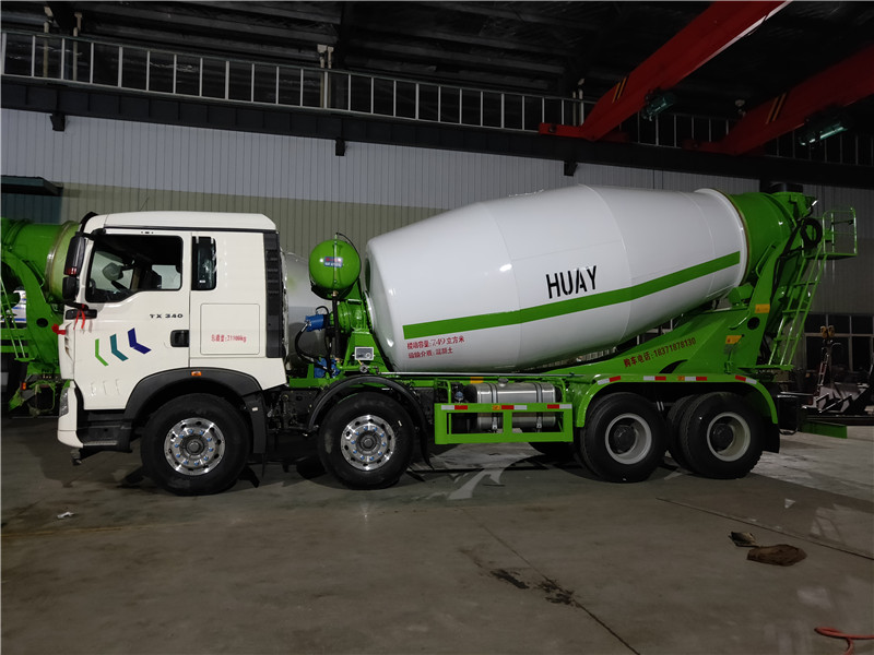 新款豪沃TX輕量化攪拌車