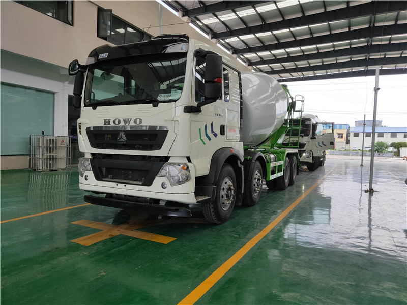 新款豪沃TX輕量化攪拌車