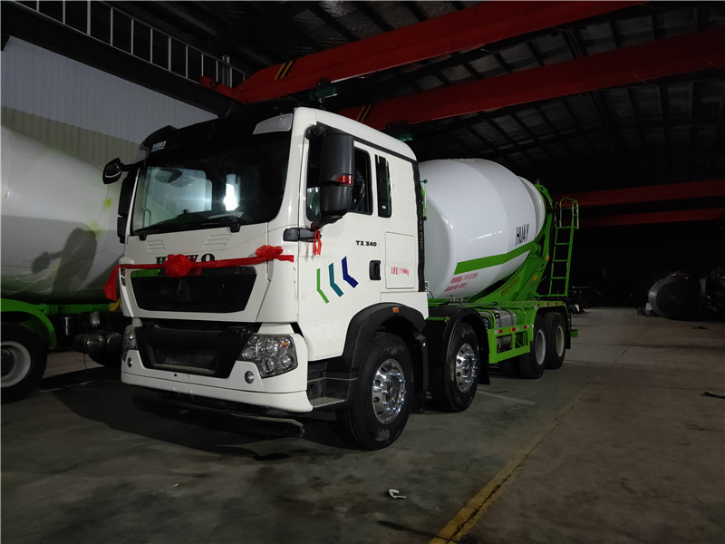 新款豪沃TX輕量化攪拌車