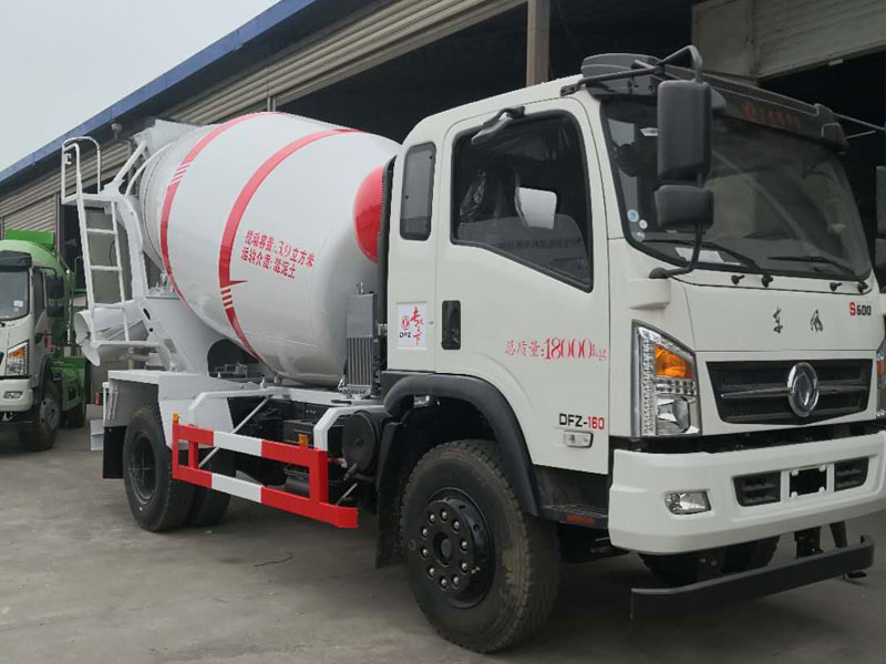 東風六方攪拌車