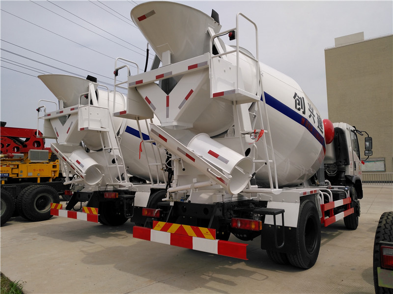 東風六方攪拌車