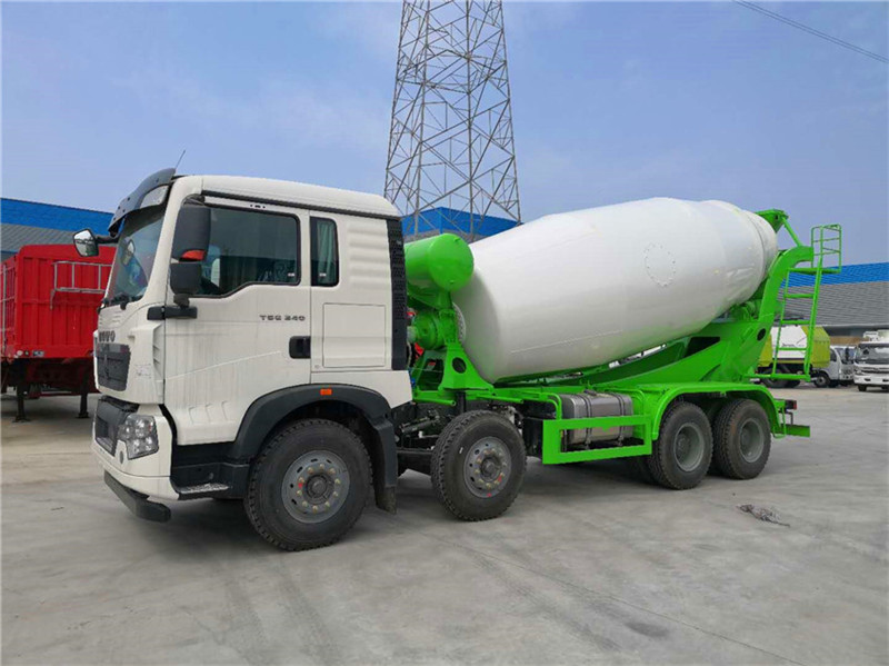 重汽豪沃T5G12方輕量化出發江蘇南京