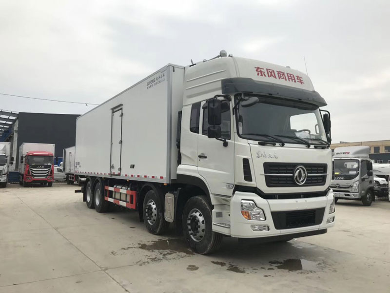 東風天龍前四后八9米6冷藏車