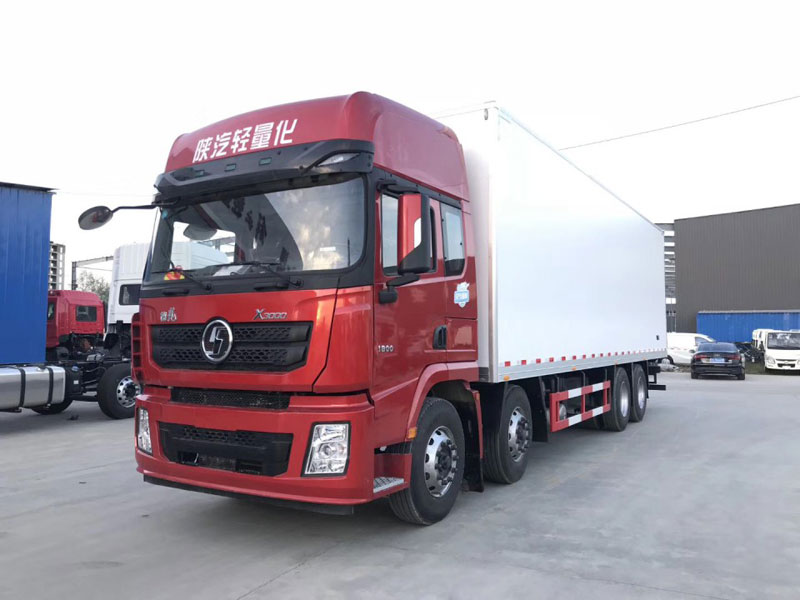 陜汽德龍X3000前四后八(氣囊)9米6冷藏車