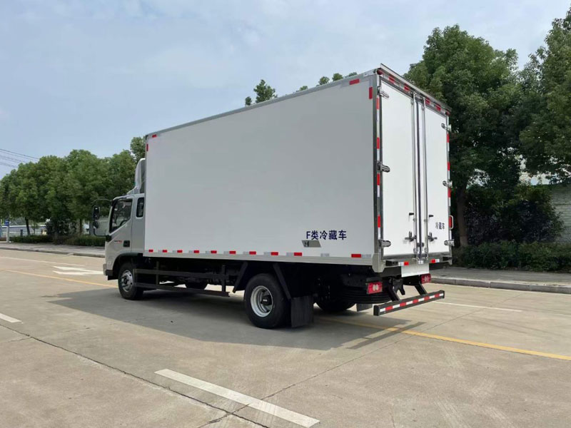 國六福田奧鈴5米1冷藏車