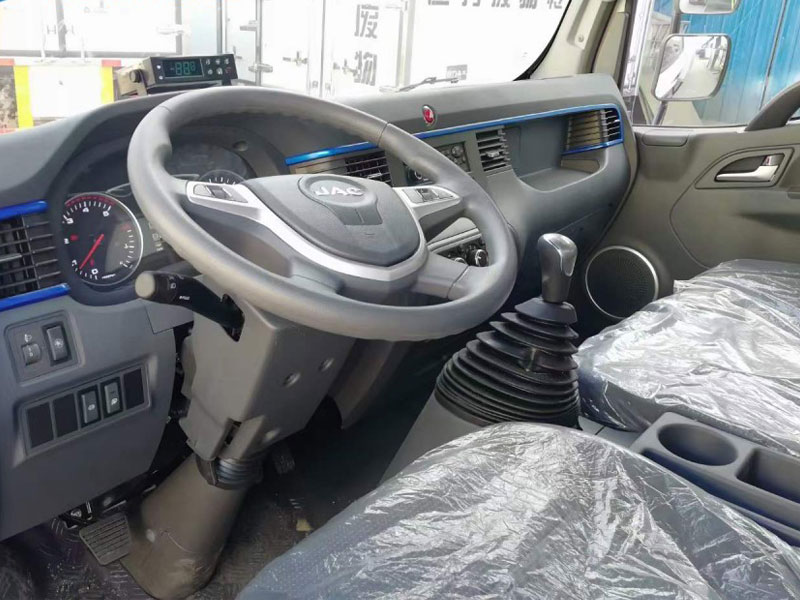 國六江淮俊鈴V5 4米2冷藏車