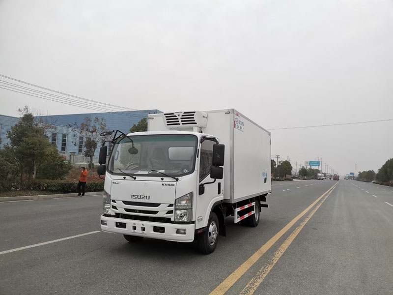 慶鈴五十鈴KV100 4米2冷藏車