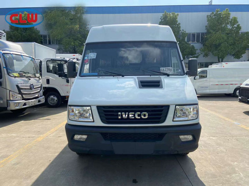 依維柯得意短軸小型面包冷藏車(chē)