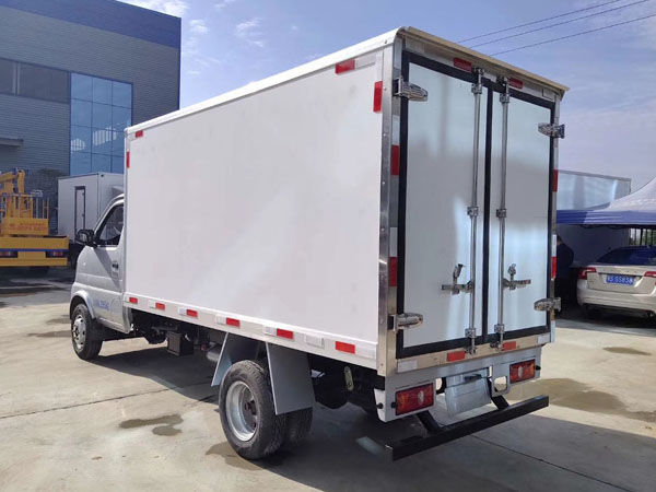 長安T20小型冷藏車