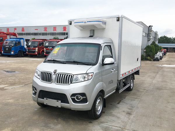 金杯T30小型冷藏車