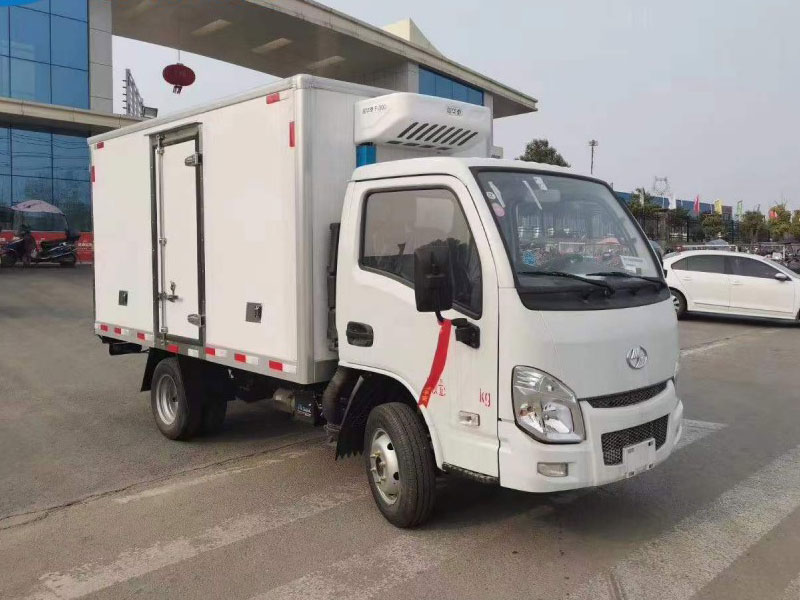 國六躍進小福星S70小型冷藏車