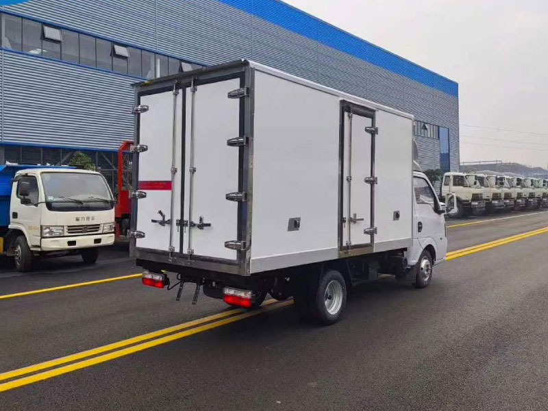 國六東風(fēng)途逸3.5米小型冷藏車