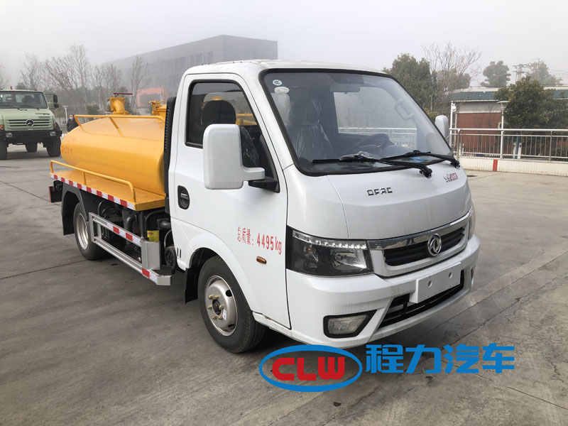 國六東風(fēng)途逸藍(lán)牌2.5方吸糞車