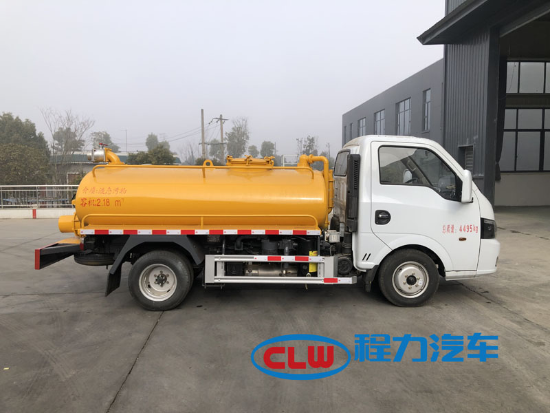 國六東風(fēng)途逸藍(lán)牌2.5方吸糞車