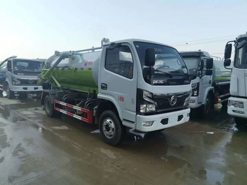 國六東風多利卡5方吸污車