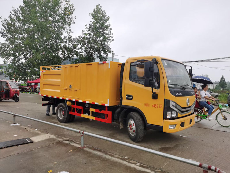 國六小多利卡污水處理車