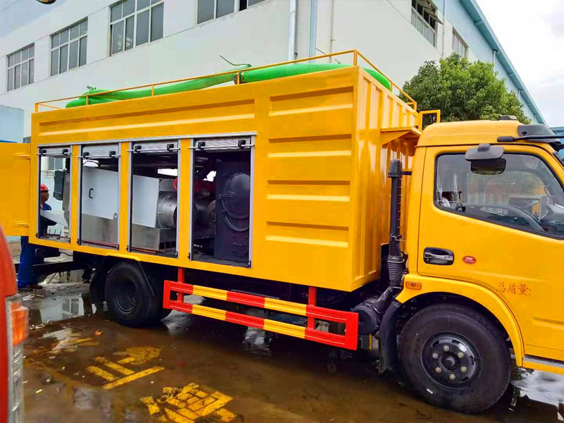 國六東風多利卡5方污水處理車