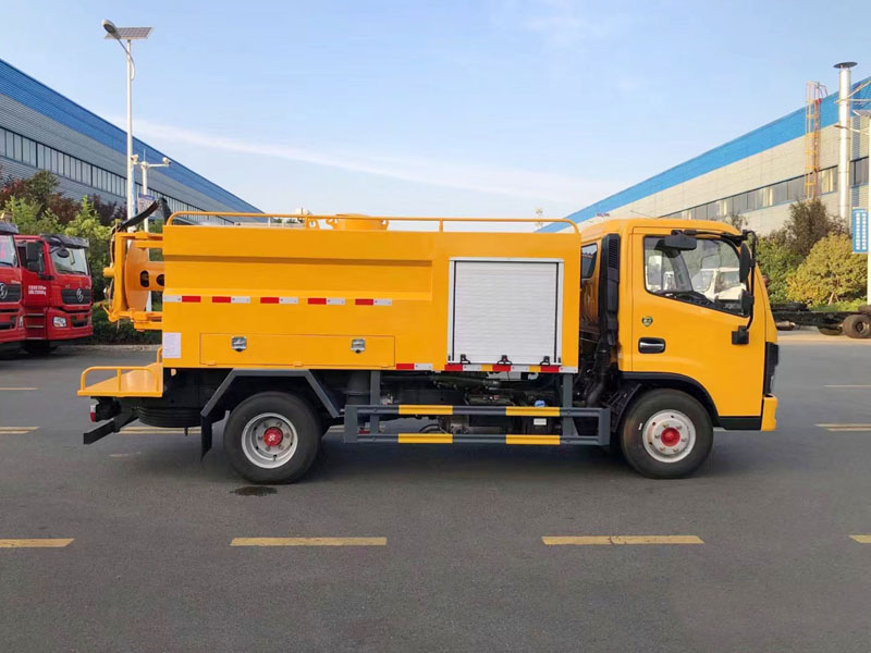 國六東風(fēng)多利卡高壓清洗車