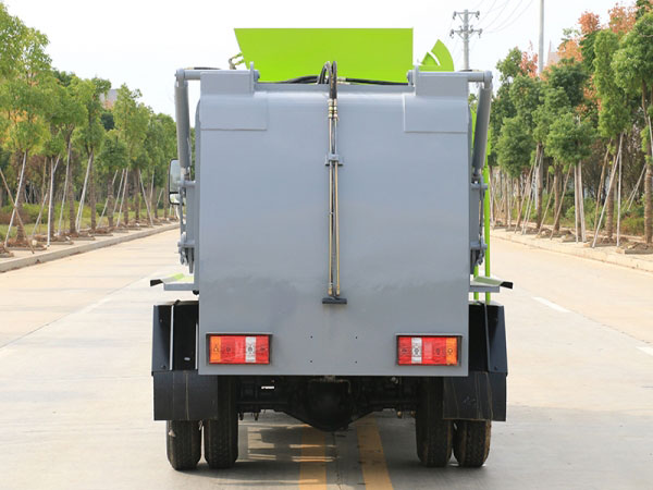 國六凱馬3方餐廚垃圾車